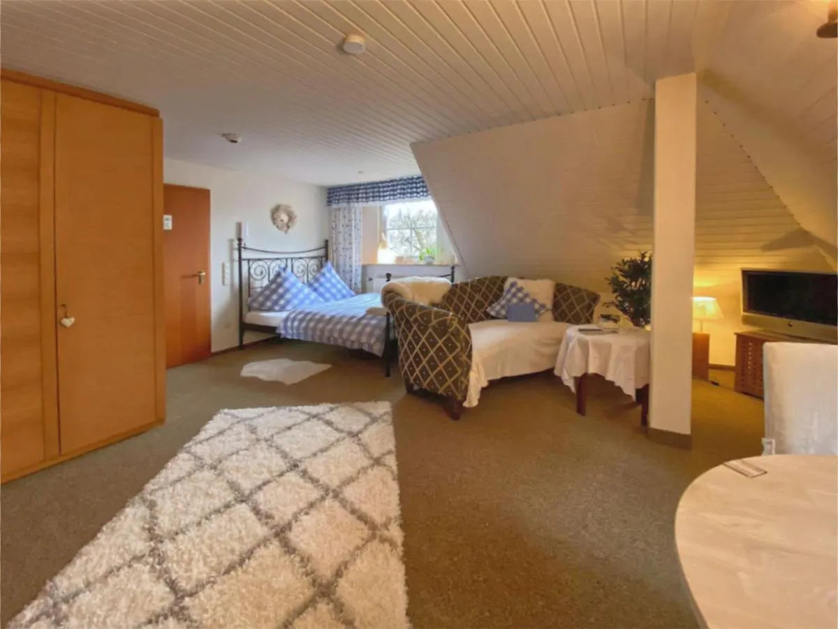 Holiday Home With Garden In Weissenbrunn 0*,